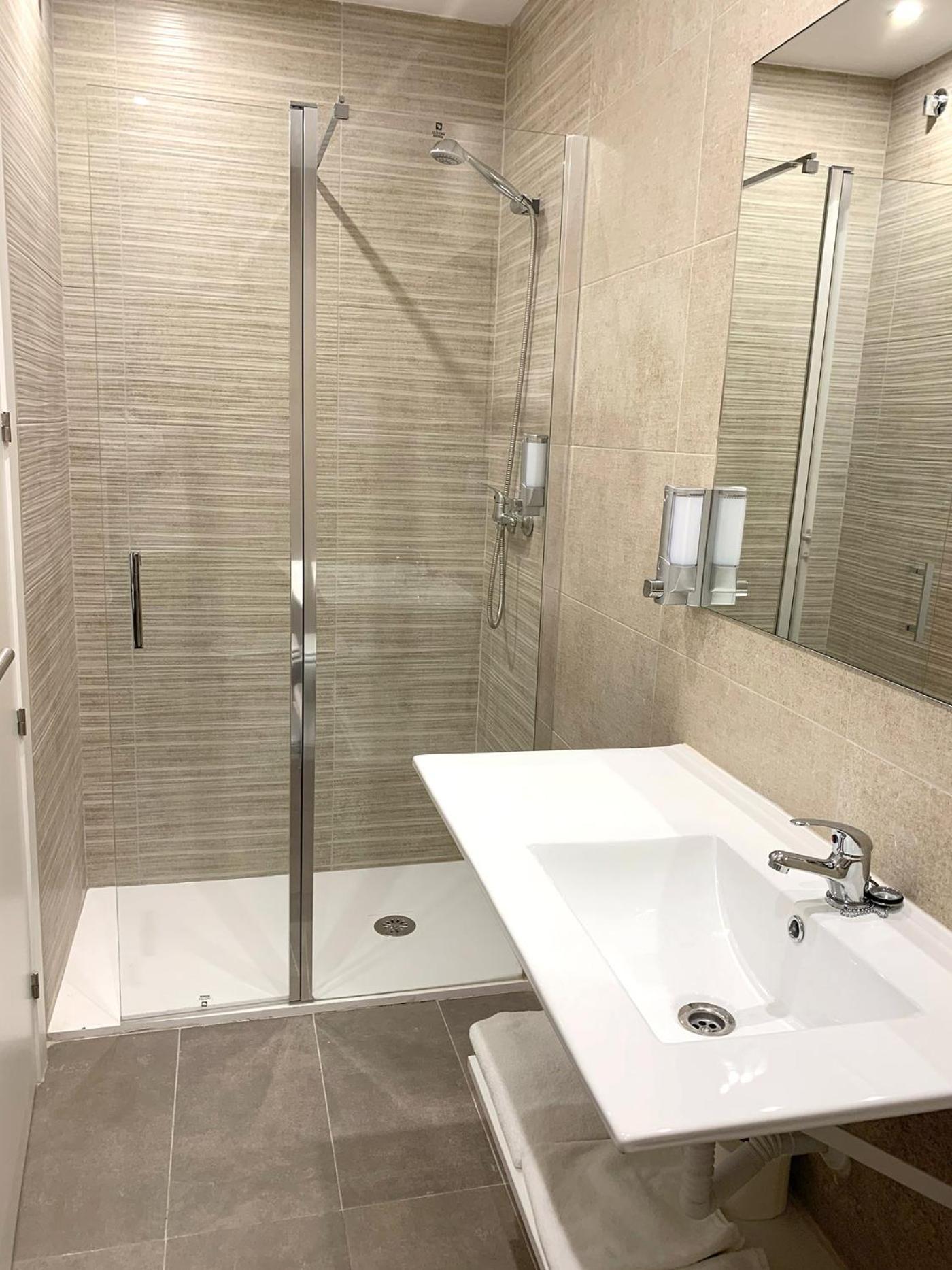 מדריד Hotel Bestprice Alegria מראה חיצוני תמונה